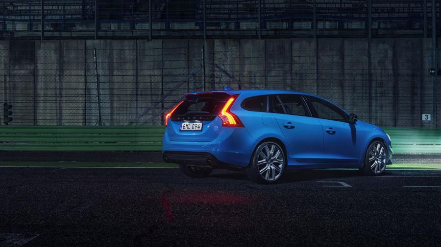  Volvo V60 Polestar 2017 года  (WW) (фото 29 из 45)